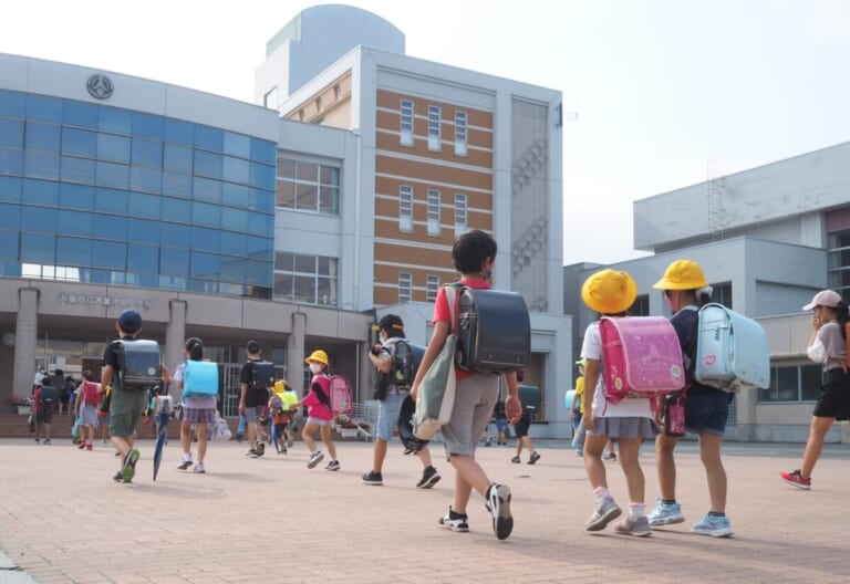天童市立天童中部小学校